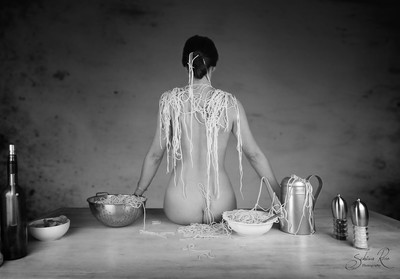 » #2/4 « / Pasta / Blog post by <a href="https://strkng.com/en/photographer/schiwa+rose/">Photographer Schiwa Rose</a> / 2018-12-12 14:01 / Konzeptionell