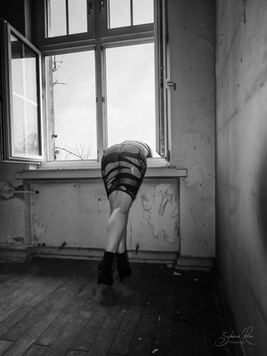 » #3/5 « / das alte Haus / Blog post by <a href="https://strkng.com/en/photographer/schiwa+rose/">Photographer Schiwa Rose</a> / 2020-03-05 15:35 / Konzeptionell