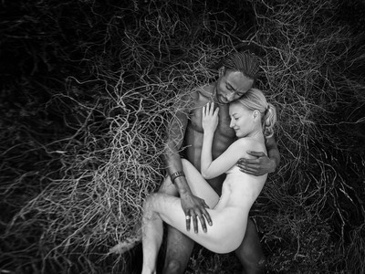 » #3/7 « / schwarz und weiß / Blog post by <a href="https://strkng.com/en/photographer/schiwa+rose/">Photographer Schiwa Rose</a> / 2020-10-19 12:26 / Konzeptionell