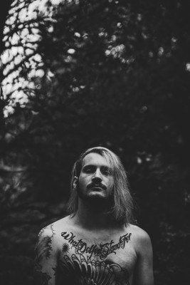 » #7/9 « / LOST / Blog post by <a href="https://strkng.com/en/photographer/elena+f-+barba/">Photographer Elena F. Barba</a> / 2019-11-22 12:25