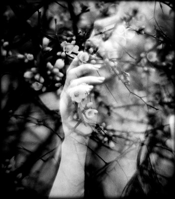 » #1/9 « / Double Exposure on film with Anna / Blog-Beitrag von <a href="https://strkng.com/de/fotograf/olaf+radcke/">Fotograf olaf radcke</a> / 16.07.2024 17:05 / Stimmungen