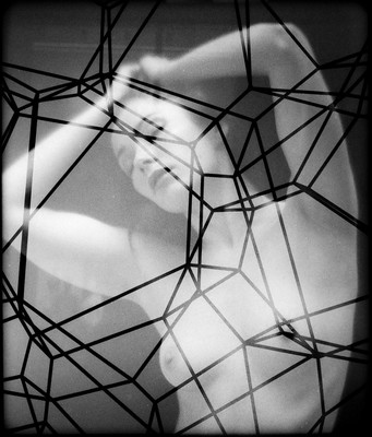 » #4/9 « / Double Exposure on film with Anna / Blog post by <a href="https://strkng.com/en/photographer/olaf+radcke/">Photographer olaf radcke</a> / 2024-07-16 17:05 / Nude