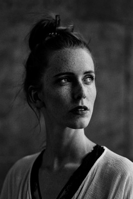 » #5/6 « / Gina / Blog-Beitrag von <a href="https://strkng.com/de/fotograf/julien+jegat/">Fotograf Julien Jegat</a> / 01.04.2019 19:38