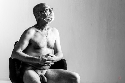 » #2/9 « / male nude portrait / Blog post by <a href="https://strkng.com/en/photographer/dietmar+sebastian+fischer/">Photographer Dietmar Sebastian Fischer</a> / 2021-04-22 11:04