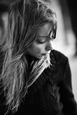 » #6/9 « / Thirteen Minutes / Blog post by <a href="https://lysann.strkng.com/en/">Model Lysann</a> / 2018-12-29 09:05 / Schwarz-weiss