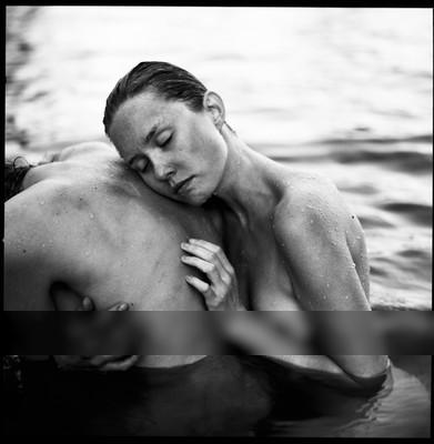 » #7/9 « / SWANSONG / Blog post by <a href="https://lysann.strkng.com/en/">Model Lysann</a> / 2019-10-02 13:18 / Nude