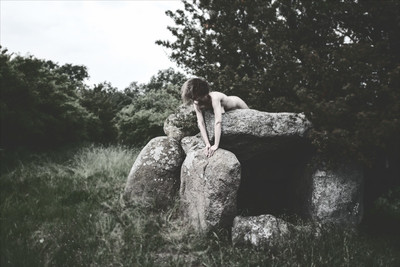 » #7/9 « / losing the lost / Blog post by <a href="https://lysann.strkng.com/en/">Model Lysann</a> / 2020-01-07 14:35 / Nude