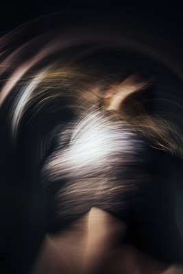 » #8/9 « / KAIROS OF BEAUTY / Blog post by <a href="https://lysann.strkng.com/en/">Model Lysann</a> / 2020-01-18 14:04 / Abstrakt