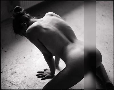 » #4/9 « / MOMENTS... / Blog post by <a href="https://lysann.strkng.com/en/">Model Lysann</a> / 2020-04-25 16:45 / Nude