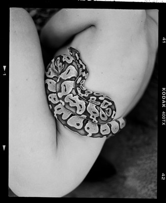 » #4/9 « / Different Skins / Blog-Beitrag von <a href="https://lysann.strkng.com/de/">Model Lysann</a> / 02.05.2021 11:26 / Nude