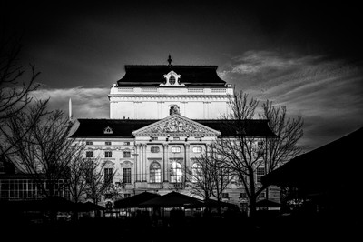 Graz - Oper  / Schwarz-weiss / Graz,Styria,Austria,berndgrosseck,Grosseck,monochrome,bnw,blackandwhite,urban