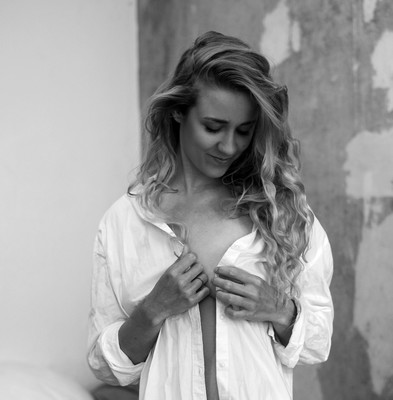 » #4/6 « / Jackie / Blog-Beitrag von <a href="https://strkng.com/de/fotograf/roland+m%C3%BChler/">Fotograf Roland Mühler</a> / 23.12.2021 22:41 / Portrait