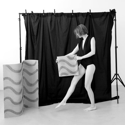 » #1/4 « / Linien und Konturen #1 / Blog-Beitrag von <a href="https://strkng.com/de/fotograf/roland+m%C3%BChler/">Fotograf Roland Mühler</a> / 13.10.2024 12:49 / Portrait