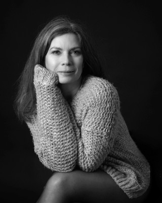 » #1/3 « / Susanne #1 / Blog-Beitrag von <a href="https://strkng.com/de/fotograf/roland+m%C3%BChler/">Fotograf Roland Mühler</a> / 16.10.2024 08:58 / Portrait