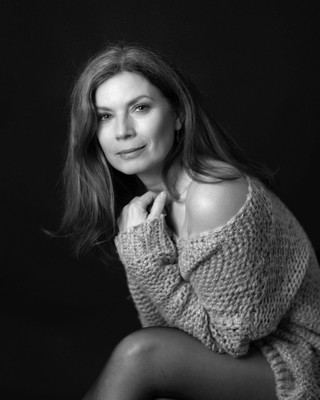 » #3/3 « / Susanne #1 / Blog post by <a href="https://strkng.com/en/photographer/roland+m%C3%BChler/">Photographer Roland Mühler</a> / 2024-10-16 08:58 / Portrait