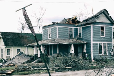 » #1/9 « / Hit by Tornado / Blog-Beitrag von <a href="https://strkng.com/de/fotografin/kerstin+niem%C3%B6ller/">Fotografin Kerstin Niemöller</a> / 11.04.2018 09:54