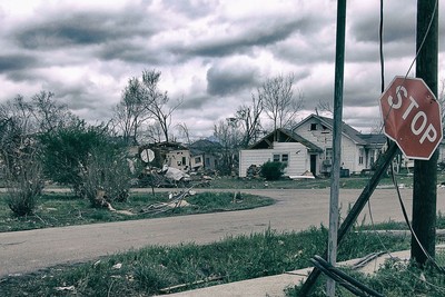» #5/9 « / Hit by Tornado / Blog post by <a href="https://strkng.com/en/photographer/kerstin+niem%C3%B6ller/">Photographer Kerstin Niemöller</a> / 2018-04-11 09:54