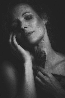 » #2/9 « / Rosas Portraits / Blog-Beitrag von <a href="https://strkng.com/de/fotografin/rosa+h-+lightart/">Fotografin Rosa H. LightArt</a> / 05.11.2018 18:53 / Portrait