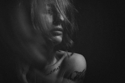 » #8/9 « / Selbstportraits... / Blog post by <a href="https://strkng.com/en/photographer/rosa+h-+lightart/">Photographer Rosa H. LightArt</a> / 2018-12-07 12:49 / Kreativ