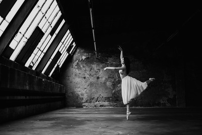 » #5/6 « / Meli... / Blog post by <a href="https://strkng.com/en/photographer/rosa+h-+lightart/">Photographer Rosa H. LightArt</a> / 2019-06-09 14:40 / Nude