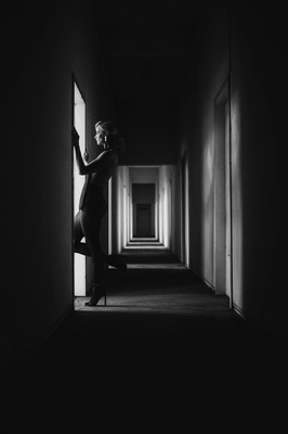 » #1/9 « / Anita... / Blog post by <a href="https://strkng.com/en/photographer/rosa+h-+lightart/">Photographer Rosa H. LightArt</a> / 2019-07-31 11:17 / Konzeptionell