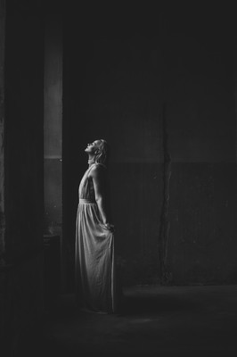 » #8/9 « / Anita... / Blog-Beitrag von <a href="https://strkng.com/de/fotografin/rosa+h-+lightart/">Fotografin Rosa H. LightArt</a> / 31.07.2019 11:17 / Konzeptionell