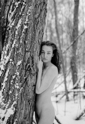 » #4/9 « / Runa in the snow / Blog post by <a href="https://strkng.com/en/photographer/daniel-nartschick/">Photographer daniel.nartschick</a> / 2021-02-19 11:51 / Nude