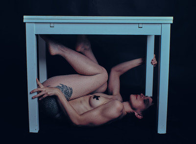 » #3/5 « / The comfort of stability / Blog post by <a href="https://strkng.com/en/photographer/risu/">Photographer Risu</a> / 2019-09-12 14:18 / Fine Art