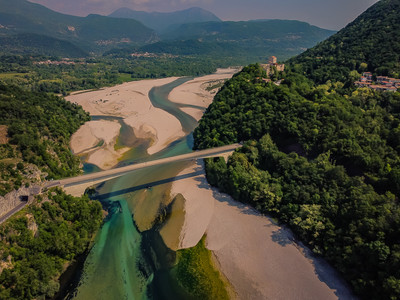 » #5/9 « / Aus der Sicht der Vögel / Blog-Beitrag von <a href="https://strkng.com/de/fotograf/thomas+illhardt/">Fotograf Thomas Illhardt</a> / 25.06.2022 13:22