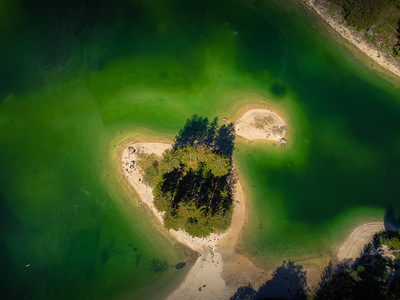 » #8/9 « / Aus der Sicht der Vögel / Blog post by <a href="https://strkng.com/en/photographer/thomas+illhardt/">Photographer Thomas Illhardt</a> / 2022-06-25 13:22