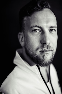 » #8/8 « / J.-C. Laubisch / Le First / Blog-Beitrag von <a href="https://strkng.com/de/fotograf/ren%C3%A9+schr%C3%B6der/">Fotograf René Schröder</a> / 04.11.2018 11:56