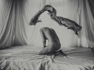 » #2/5 « / scarf &amp; mirror / Blog post by <a href="https://willischwanke.strkng.com/en/">Photographer Willi Schwanke</a> / 2019-12-26 15:03 / Nude