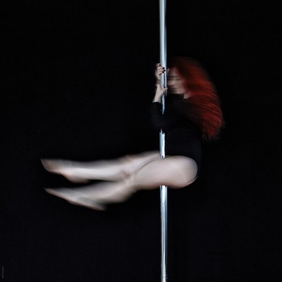 » #8/9 « / poledance | blurwillsavetheworld / Blog post by <a href="https://willischwanke.strkng.com/en/">Photographer Willi Schwanke</a> / 2020-10-17 22:29 / Stimmungen