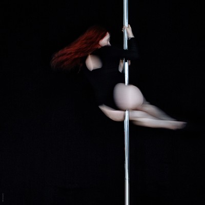 » #9/9 « / poledance | blurwillsavetheworld / Blog post by <a href="https://willischwanke.strkng.com/en/">Photographer Willi Schwanke</a> / 2020-10-17 22:29 / Stimmungen