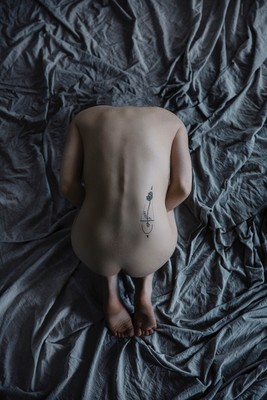 » #4/4 « / lost I-IV / Blog-Beitrag von <a href="https://willischwanke.strkng.com/de/">Fotograf Willi Schwanke</a> / 13.07.2021 08:08 / Nude