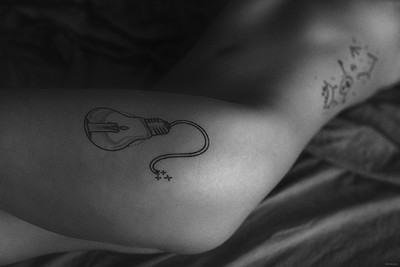 » #3/3 « / inked bodyparts / Blog-Beitrag von <a href="https://willischwanke.strkng.com/de/">Fotograf Willi Schwanke</a> / 21.11.2021 09:47 / Nude