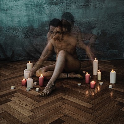 » #3/3 « / blurwillsavetheworld I-III / Blog post by <a href="https://willischwanke.strkng.com/en/">Photographer Willi Schwanke</a> / 2022-05-07 22:07 / Nude