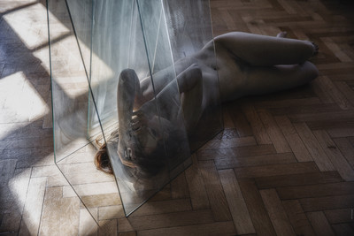 » #5/6 « / pyramide I-VI / Blog post by <a href="https://willischwanke.strkng.com/en/">Photographer Willi Schwanke</a> / 2022-09-04 09:45 / Nude