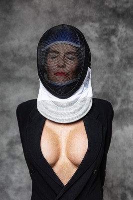 » #1/3 « / helmet vol.1 I-III / Blog-Beitrag von <a href="https://willischwanke.strkng.com/de/">Fotograf Willi Schwanke</a> / 25.05.2023 00:55 / Portrait