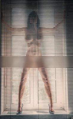 » #1/3 « / window I-III / Blog-Beitrag von <a href="https://willischwanke.strkng.com/de/">Fotograf Willi Schwanke</a> / 27.09.2024 09:05 / Nude