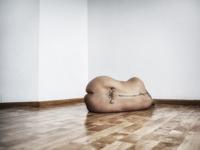 » #1/3 « / mood / Blog post by <a href="https://willischwanke.strkng.com/en/">Photographer Willi Schwanke</a> / 2024-12-26 12:06 / Nude