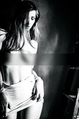 » #4/9 « / Desty / Blog post by <a href="https://strkng.com/en/photographer/menschenbilder-+uli+dunkel/">Photographer menschenbilder, uli dunkel</a> / 2020-03-21 08:51 / Nude