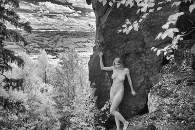 » #1/9 « / beyond light / Blog post by <a href="https://strkng.com/en/photographer/phovis/">Photographer PHOVIS</a> / 2019-10-17 19:03 / Nude