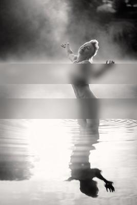 VI / Nude / woman,nudeart,water,blackandwhite