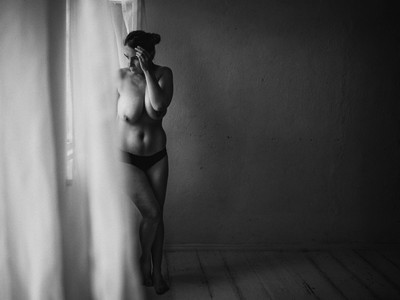 IV / Nude / woman,nudeart,indoor,blackandwhite