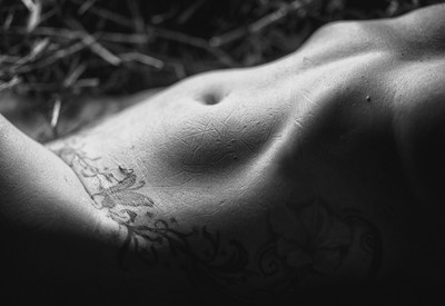 I / Nude