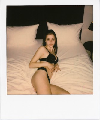 » #3/7 « / Requisite / Blog post by <a href="https://strkng.com/en/photographer/filthy+wizard/">Photographer Filthy Wizard</a> / 2019-03-15 10:31 / Instant-Film