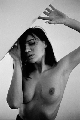 » #5/9 « / Lichtspiel / Blog post by <a href="https://strkng.com/en/photographer/filthy+wizard/">Photographer Filthy Wizard</a> / 2020-02-19 17:48 / Nude