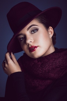 » #2/9 « / Abschluss-Shooting bei einer Makeup Academy / Blog-Beitrag von <a href="https://strkng.com/de/fotograf/p-feldhusen-fotografie/">Fotograf p.feldhusen.fotografie</a> / 10.05.2019 13:25