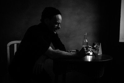 » #9/9 « / No artist tolerates reality / Blog-Beitrag von <a href="https://strkng.com/de/fotografin/turamania+art/">Fotografin Turamania Art</a> / 03.02.2022 12:45 / Menschen